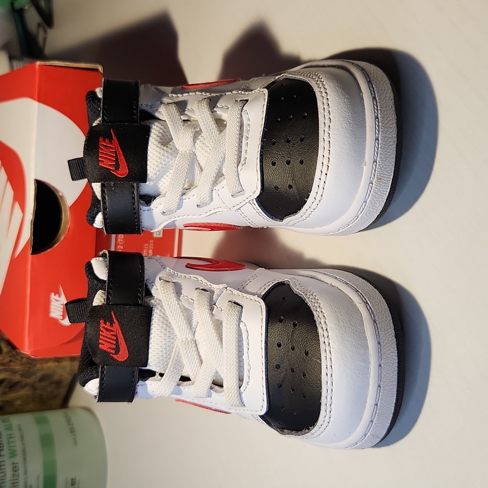 Nike Court Borough Mid 2